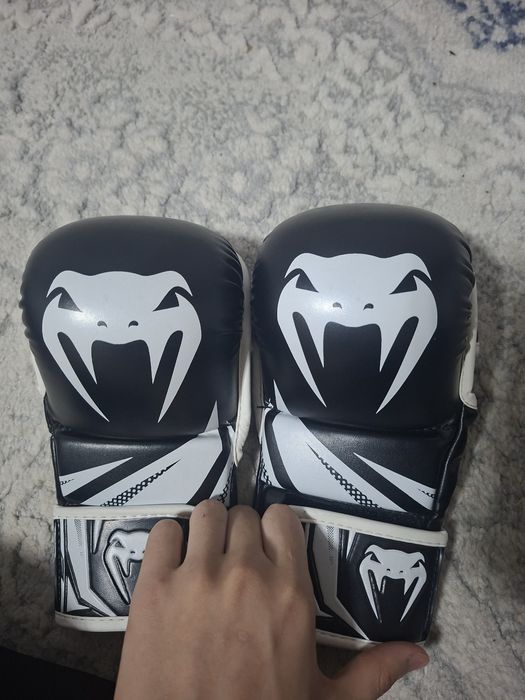 Продаётся Перчатки для Бокса,ММА,Рука Пашка