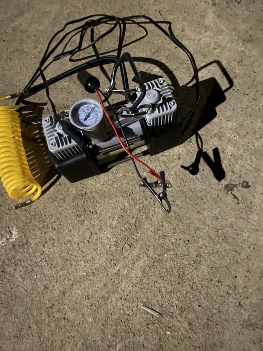 Насос электронный акумға жалғанады