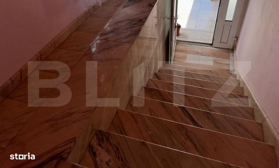 Ansamblu cu 3 locuinte, teren 1.700 mp, ideal investitie
