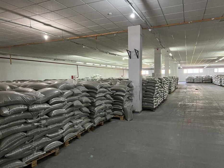 Продаётся 1,5 га производственная база.