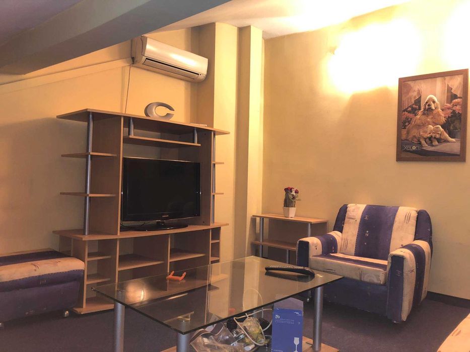 Дава се под наем Едностаен апартамент в Бургас, Братя Миладинови - 40 кв.м за 153 € - Снимка #1