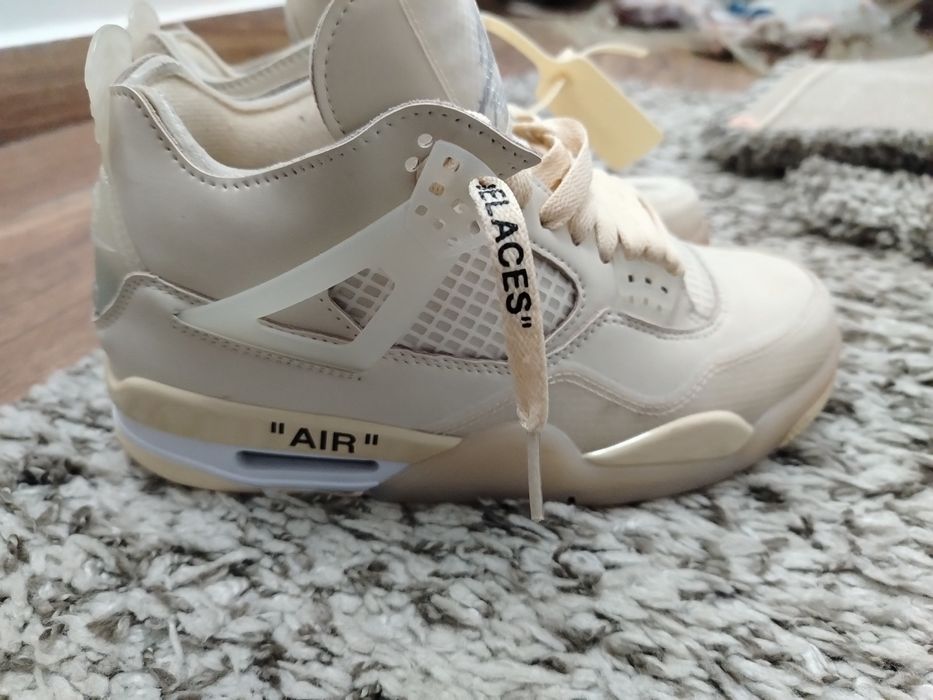 Vand pereche de Jordan 4 Off White marimea 40