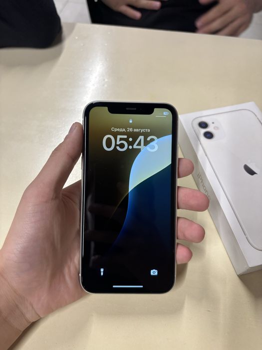 продам iPhone 11