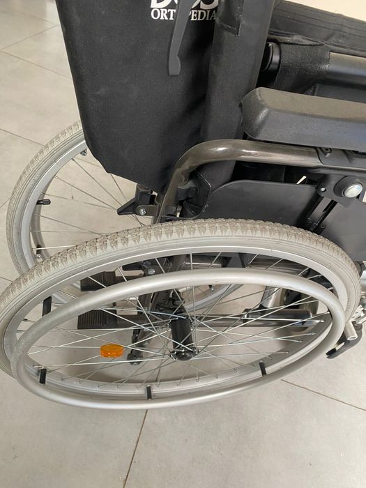 Инвалидная коляска