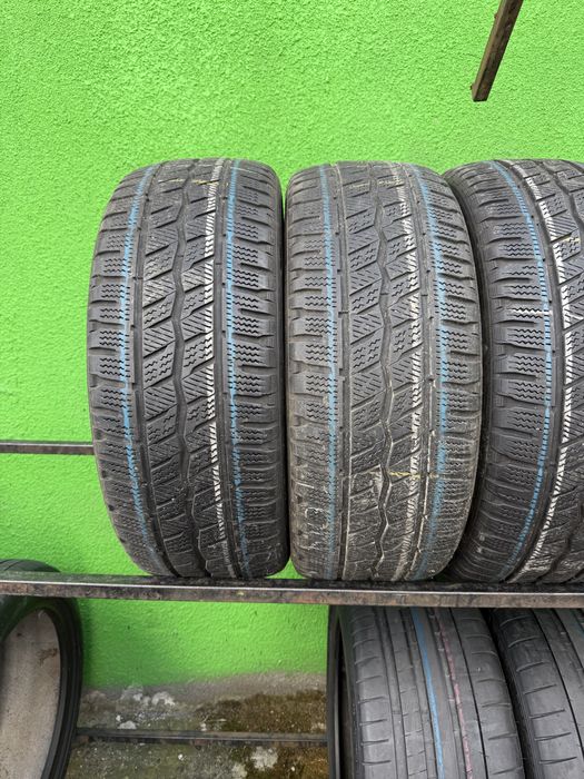 225/55/17c M+S HANKOOK DOT 2721