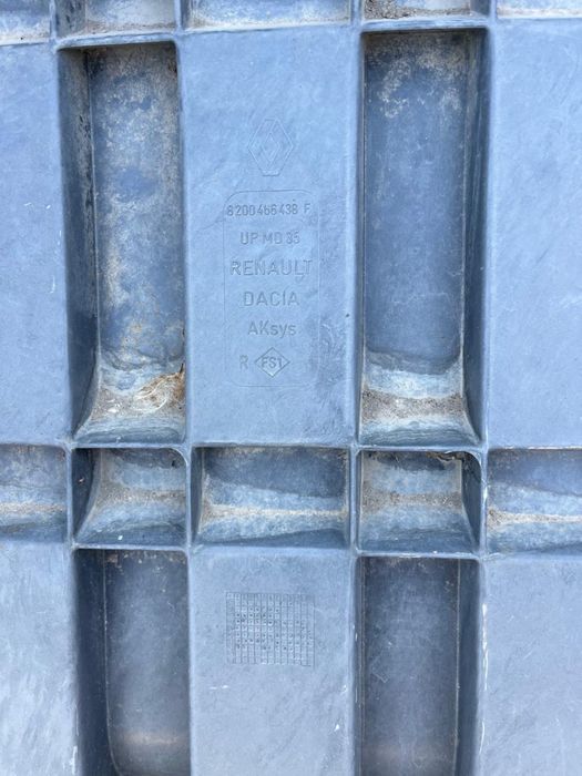 Подкрыльники на renault