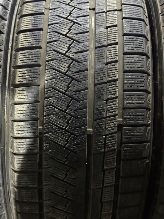 245/40R19 Triangle