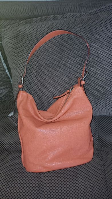 Escada sport чанта от естествена кожа