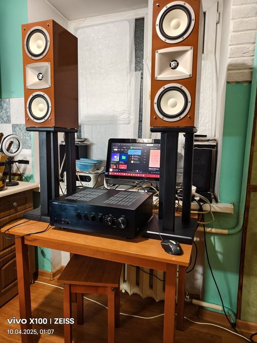 Акустика Yamaha NS 4 HX