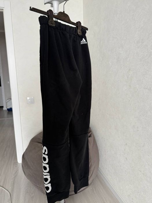 Продаётся женский спортивный костюм