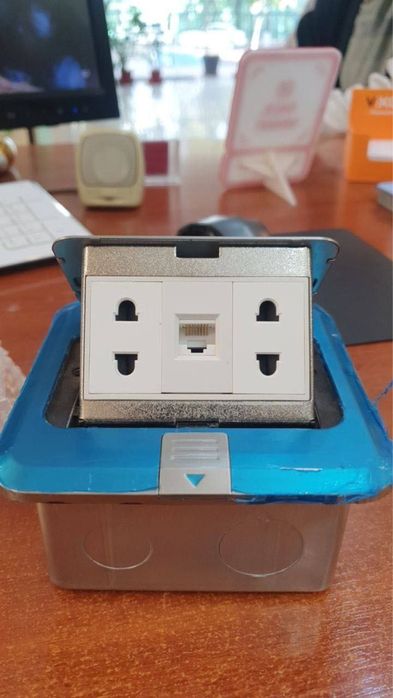 Pol rozetkasi напольная розетка