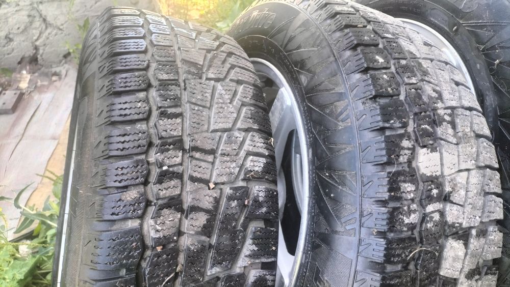 Продам шины зимние