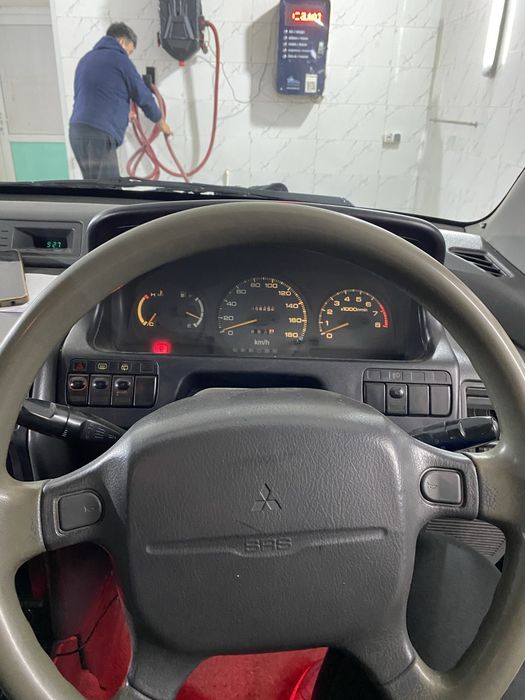 Mitsubishi Chariot, 1997 года