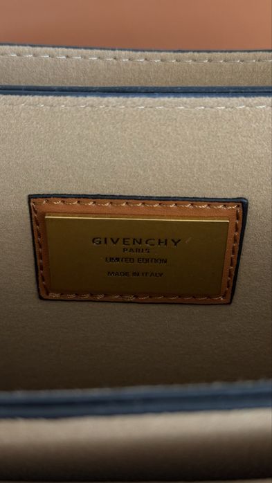 Сумочка Givenchy Paris