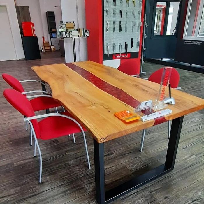 Mese din lemn masiv