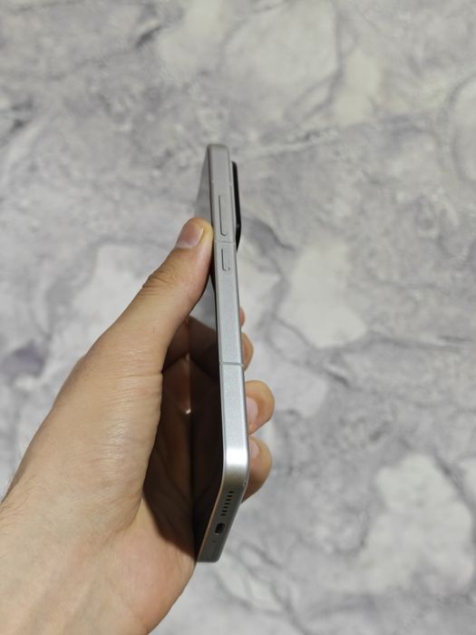 Xiaomi 15 в отличном состоянии