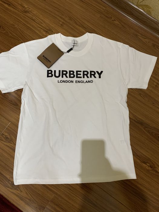 Burberry futbolka
