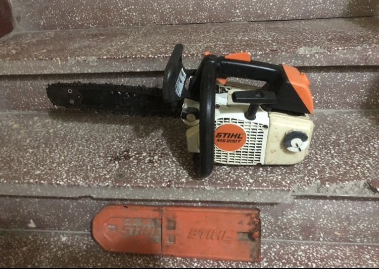 Drujba de o mana Stihl Ms 200T  in stare foarte buna