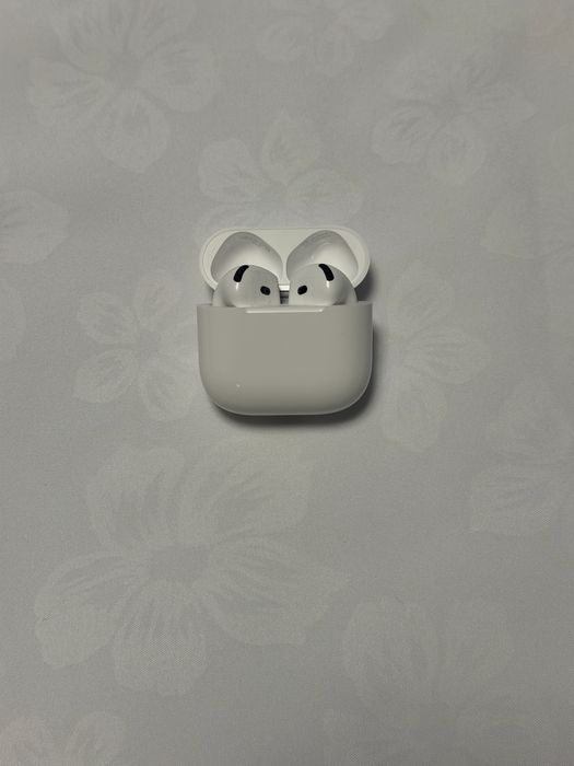 Air Pods 4