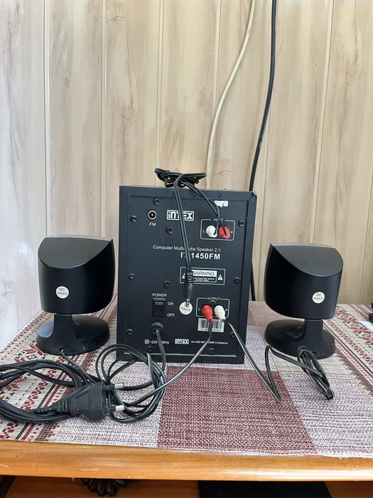 Vand boxe de calculator.