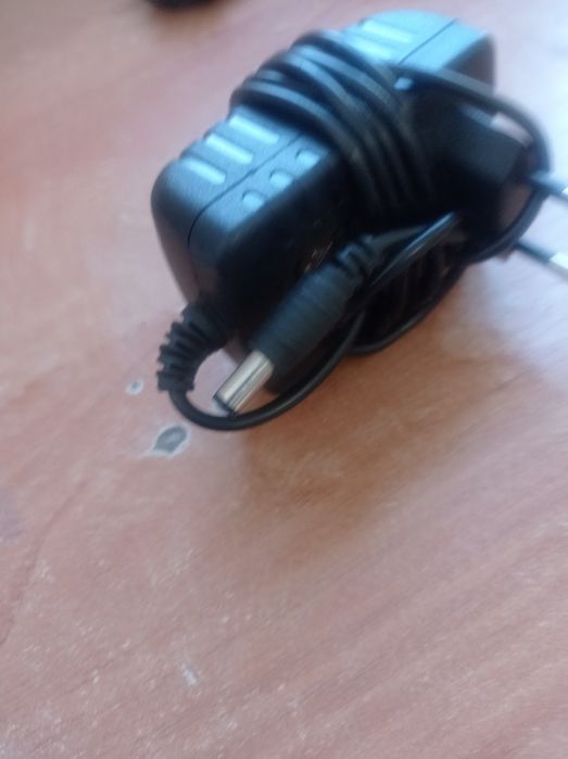 Зарядки штук пять