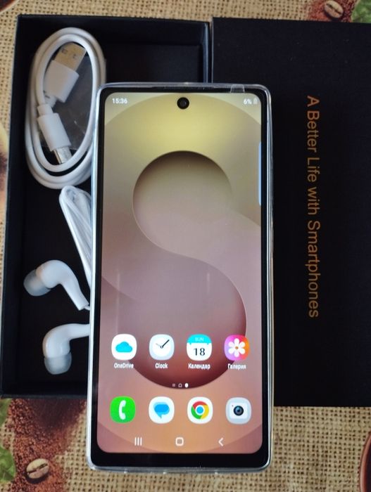 Продавам смартфон  нов   8GB  Ram  256 GB  Вътрешна  памет