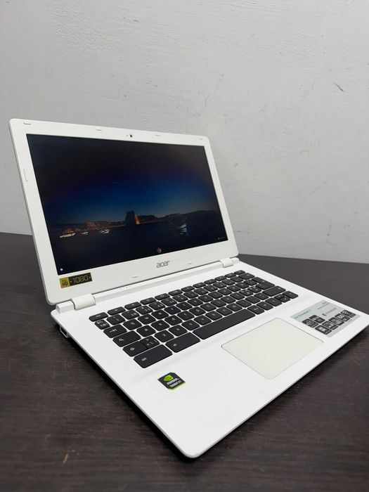 Laptop ACER Chromebook 13 ruleaza instant si tine foarte mult bateria peste 8 ore