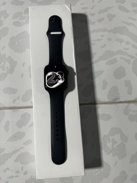Продам apple watch gps 8