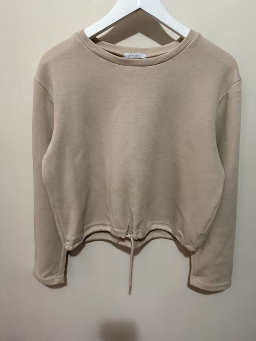 ZARA,BERSHKA,AMISU сет дамски блузи.3 броя за 7евро общо!