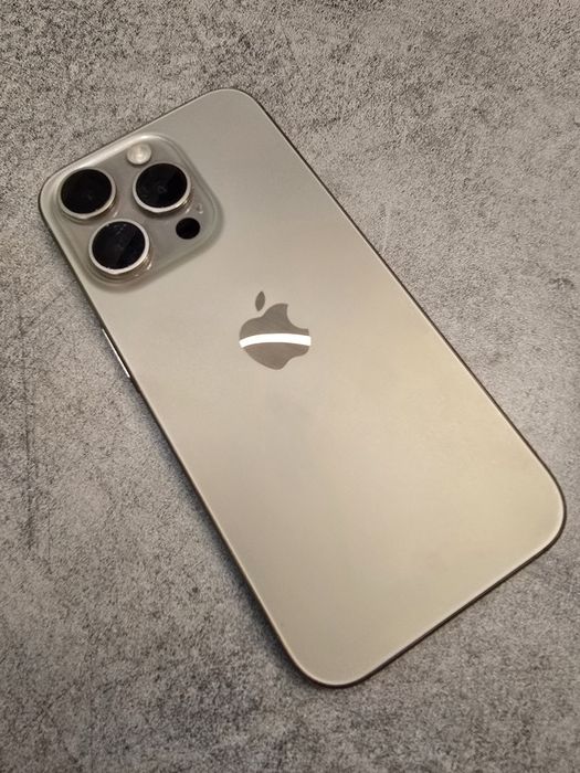 Iphone 15 PRO eSIM USA Titanium silver