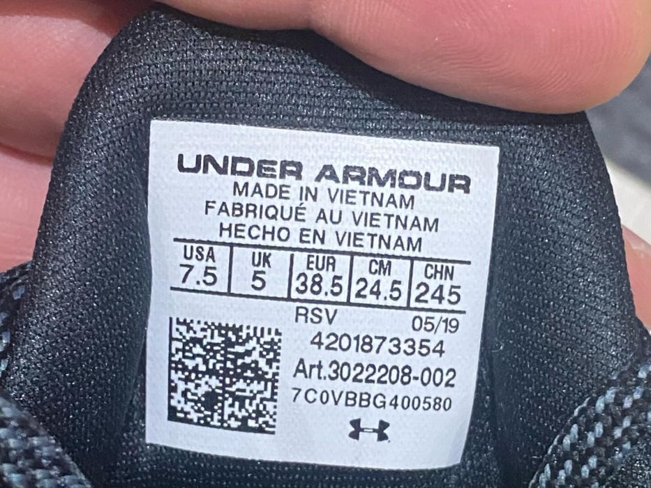 Under Armour Hovr номер 38,5