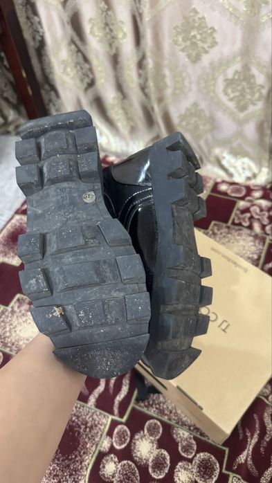 Ботинка PRADA размер 38