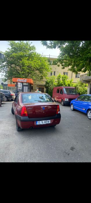 Vând Dacia Logan