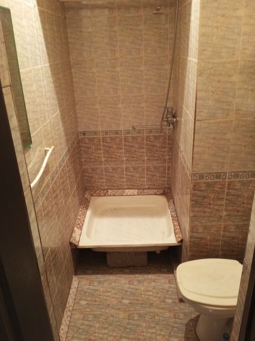 Кора сув 6 да кичкина 1 хонали квартира сотилади