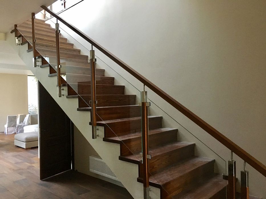 Перила из коленного стекла