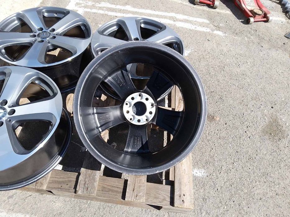 19 цола 5 х 112 мм Мерцедес Е / Ге Ел Це и други - 8 инча / ЕТ 38