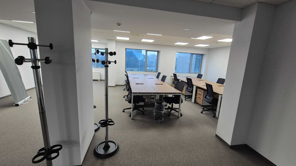 Монтаж на офис бюра ,столове ,контейнери,шкафове и др.