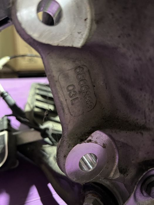 Fuzeta spate stânga completa cu brate si rulment BMW G30 G31