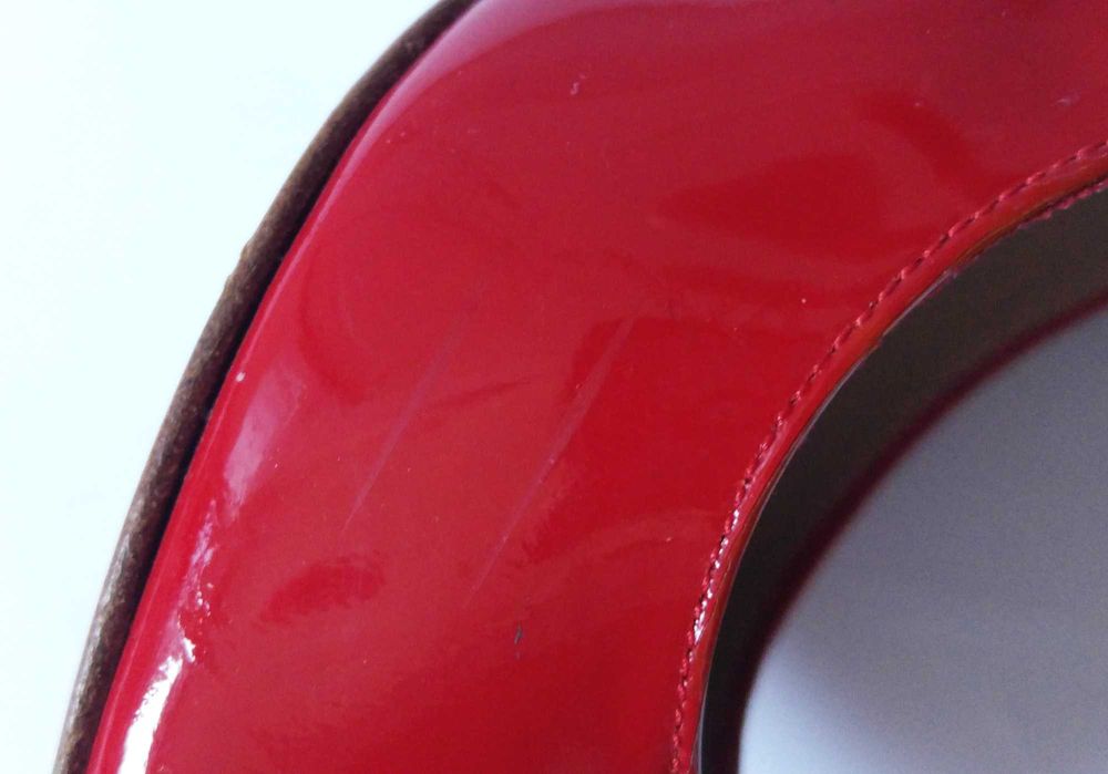 Pantofi de piele lacuita rosu cu toc subtire 40