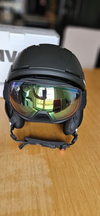 Каска за ски и очила