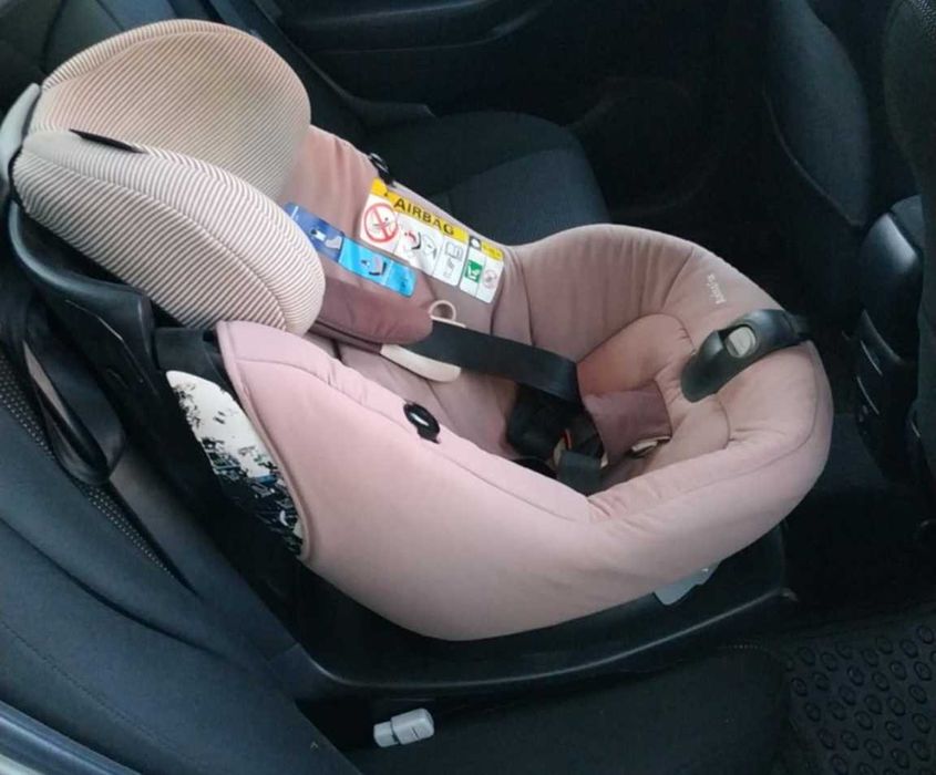 Столче за кола Maxi Cosi AxissFix