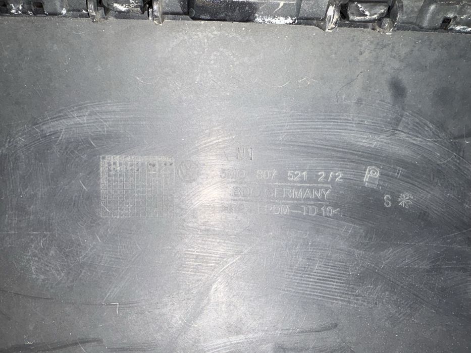 Задна броня за Volkswagen Golf 5 Plus