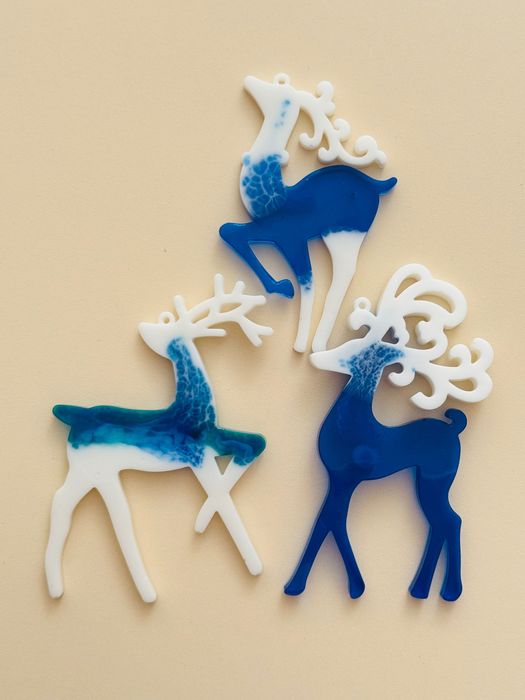 Коледни еленчета от епоксидна смола