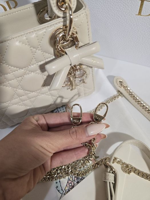 Налична чанта Mini Lady Dior 17
