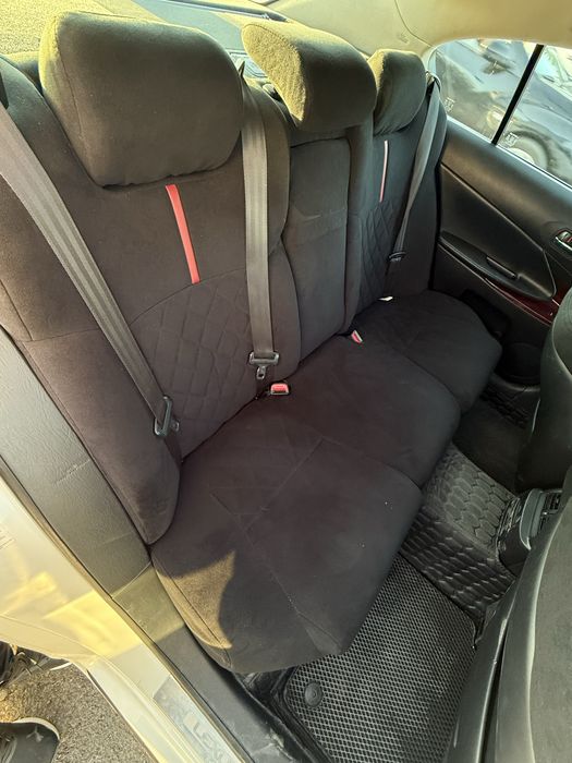 Продам чехлы сшытые на Lexus GS 190