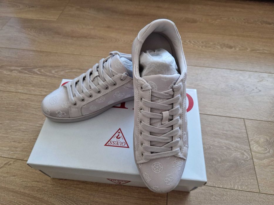 Guess сникърси нови
