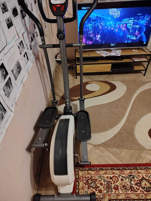 Bicicletă Eliptică Kondition - CA NOUĂ (doar 184 km parcurși)