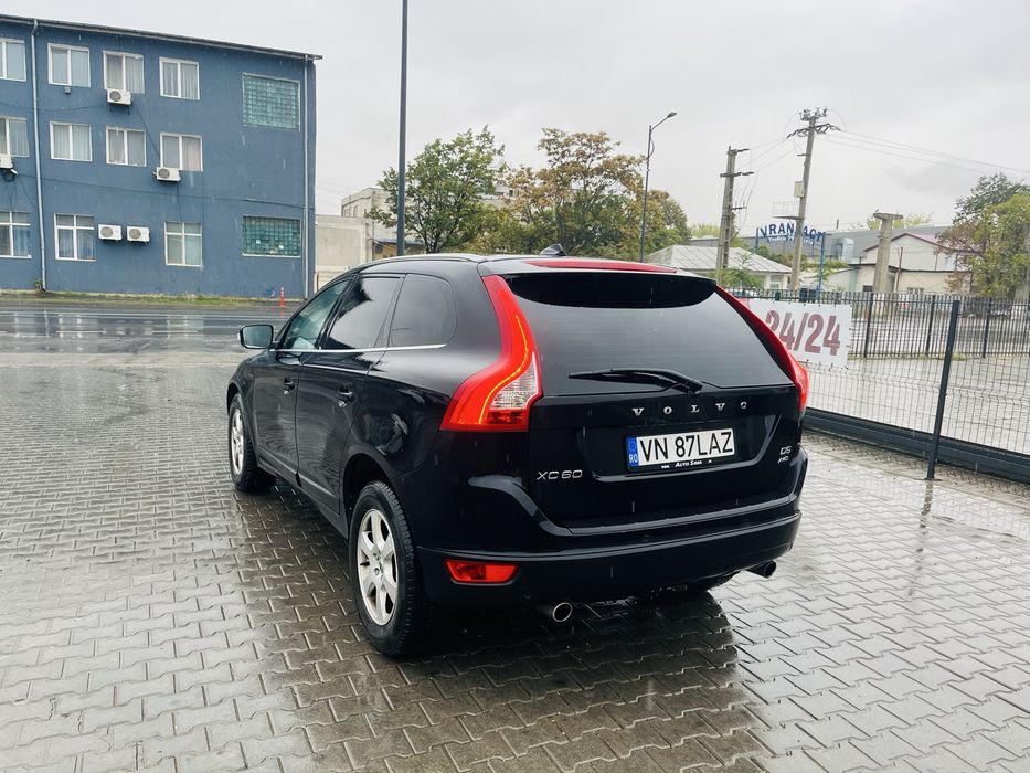 VOLVO XC60 2011 — imagine 4