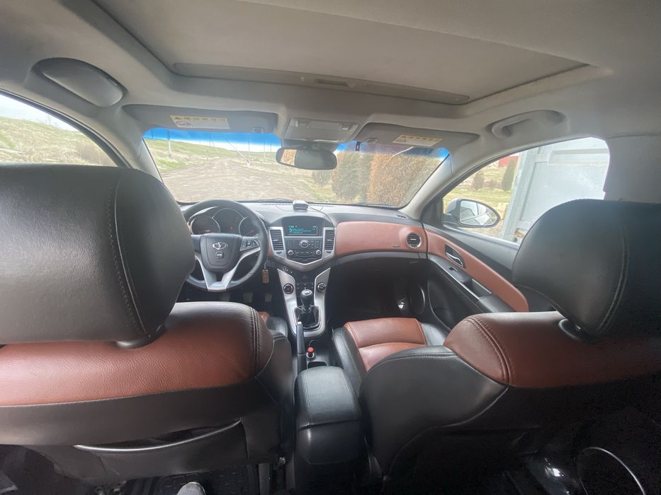 Lasetti Cruze 1.6 Dons