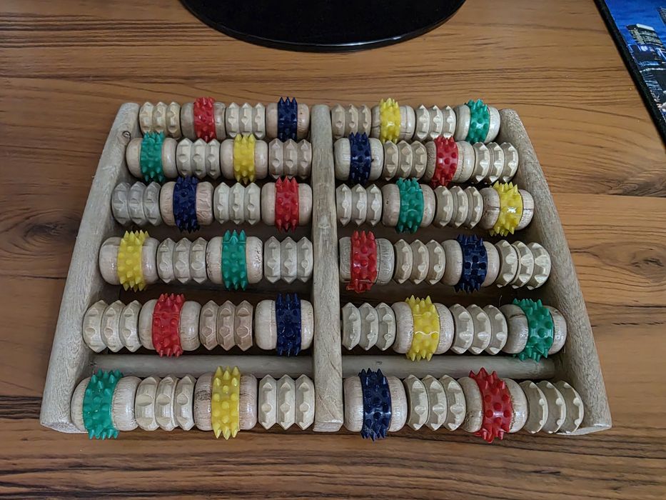 Продаю Массажер для ног "счеты зубчатые"